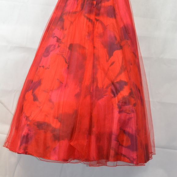 Jovani Red Tulle/Printed Gown SZ 0 - Picture 11 of 11